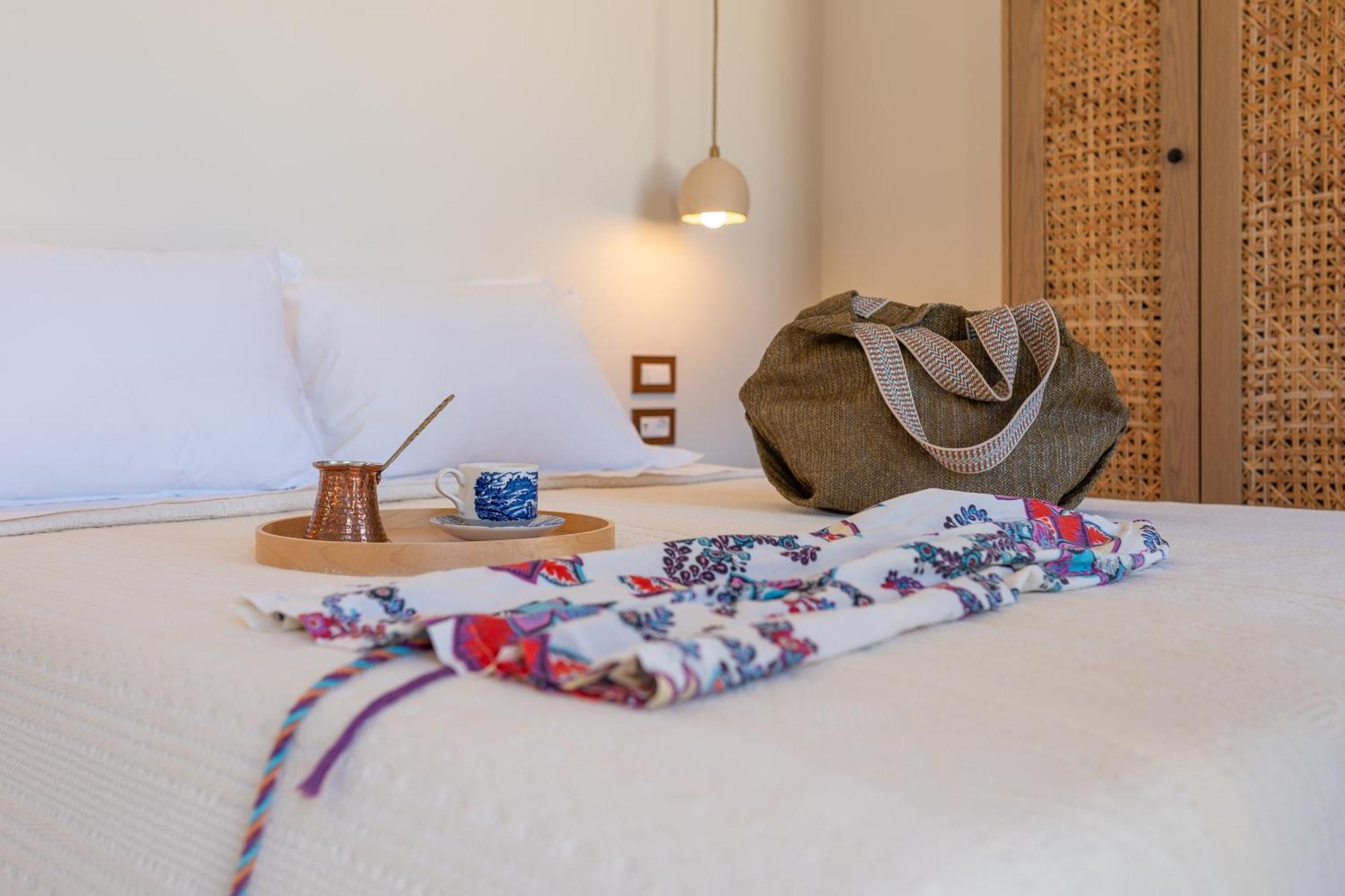 Nisomar Suites Đảo Sými Ngoại thất bức ảnh