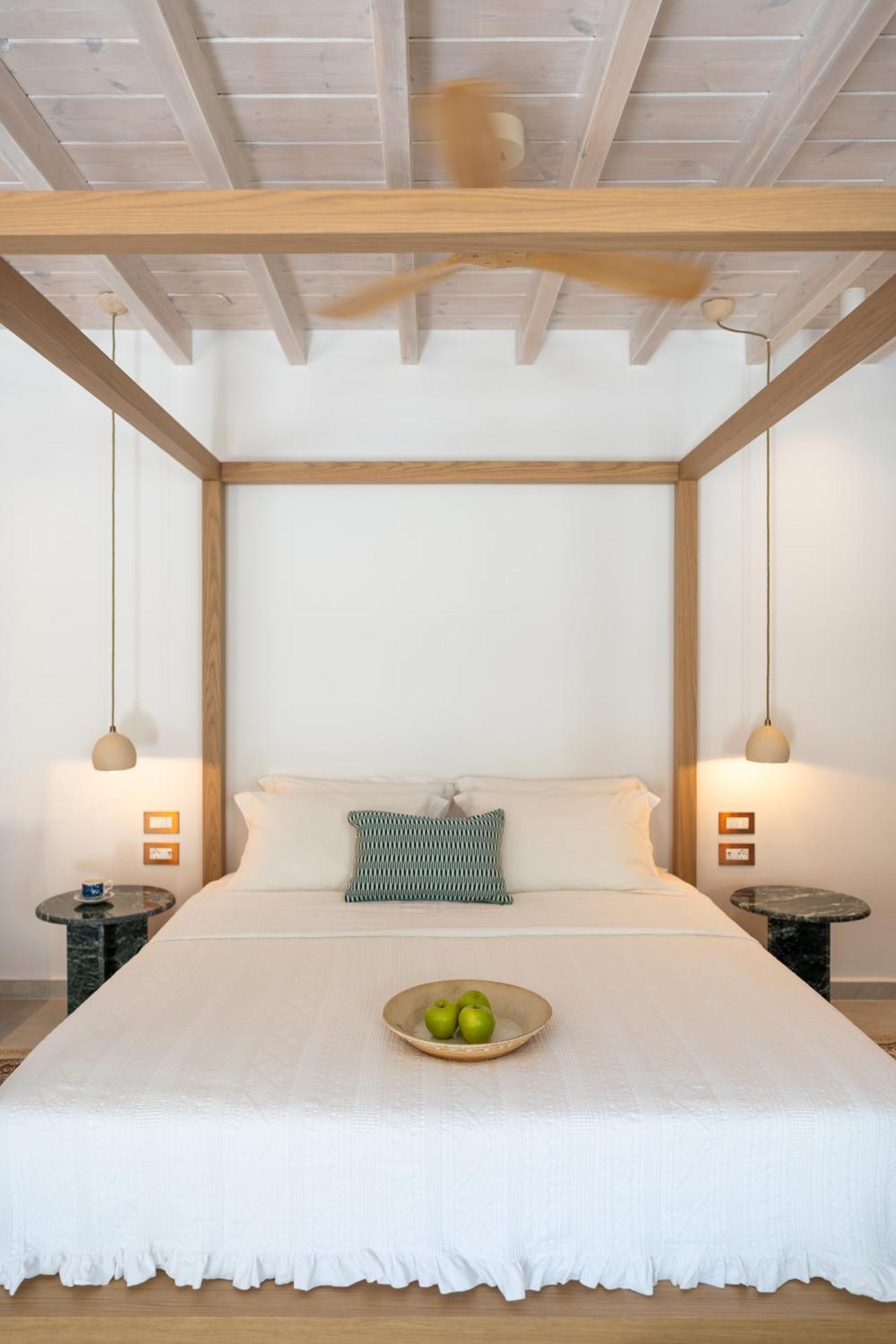 Nisomar Suites Đảo Sými Ngoại thất bức ảnh