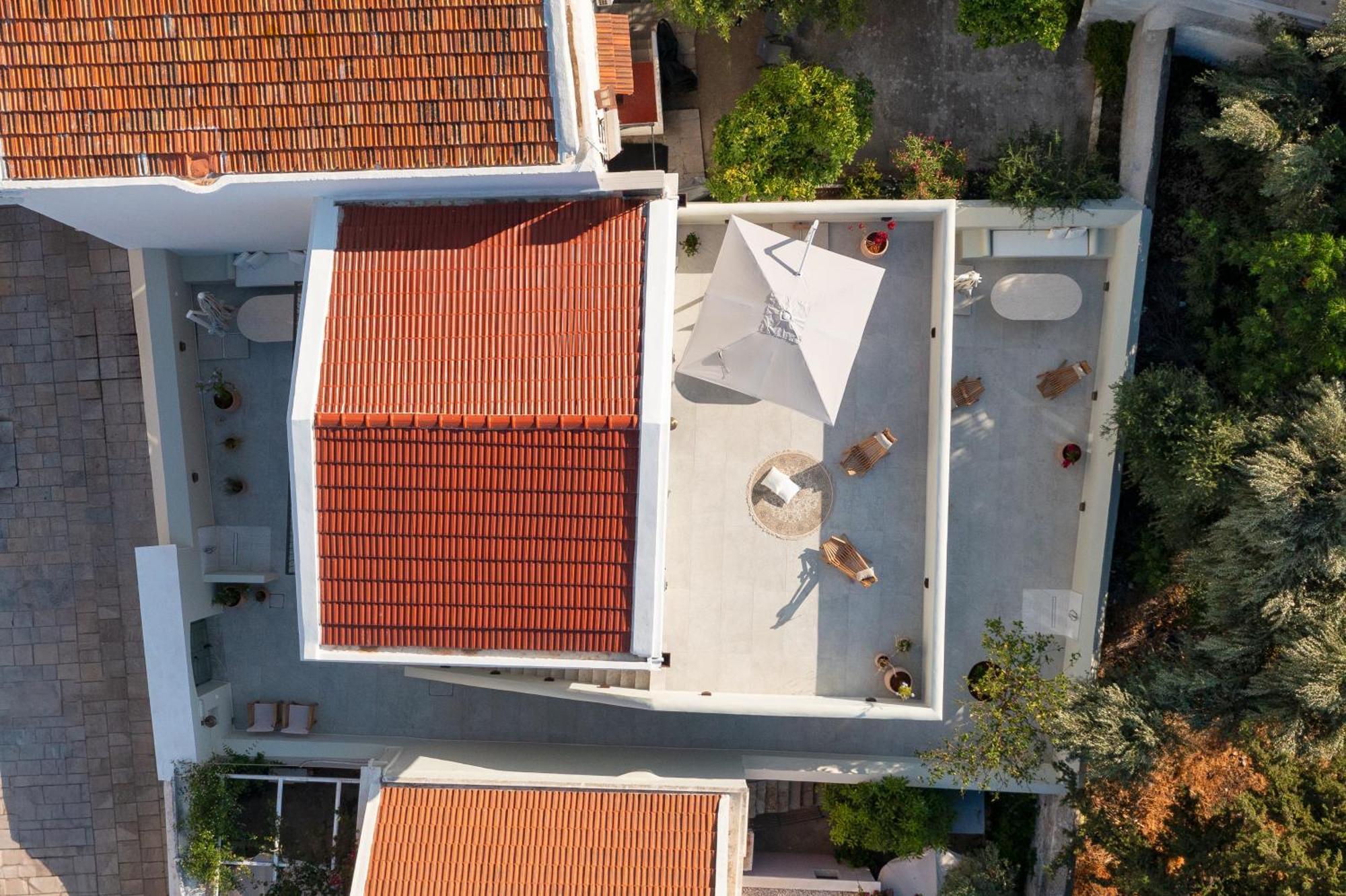 Nisomar Suites Đảo Sými Ngoại thất bức ảnh