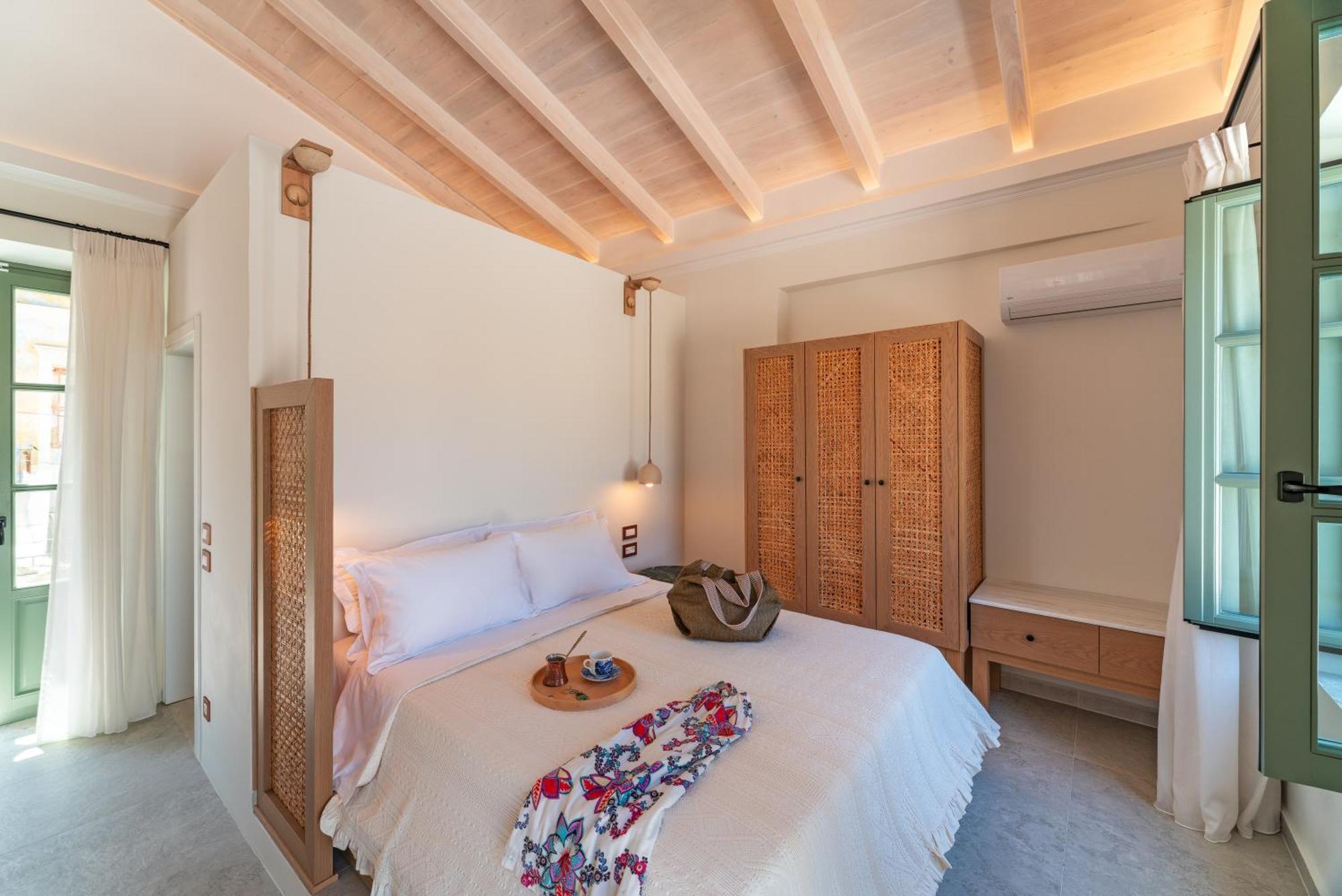Nisomar Suites Đảo Sými Ngoại thất bức ảnh