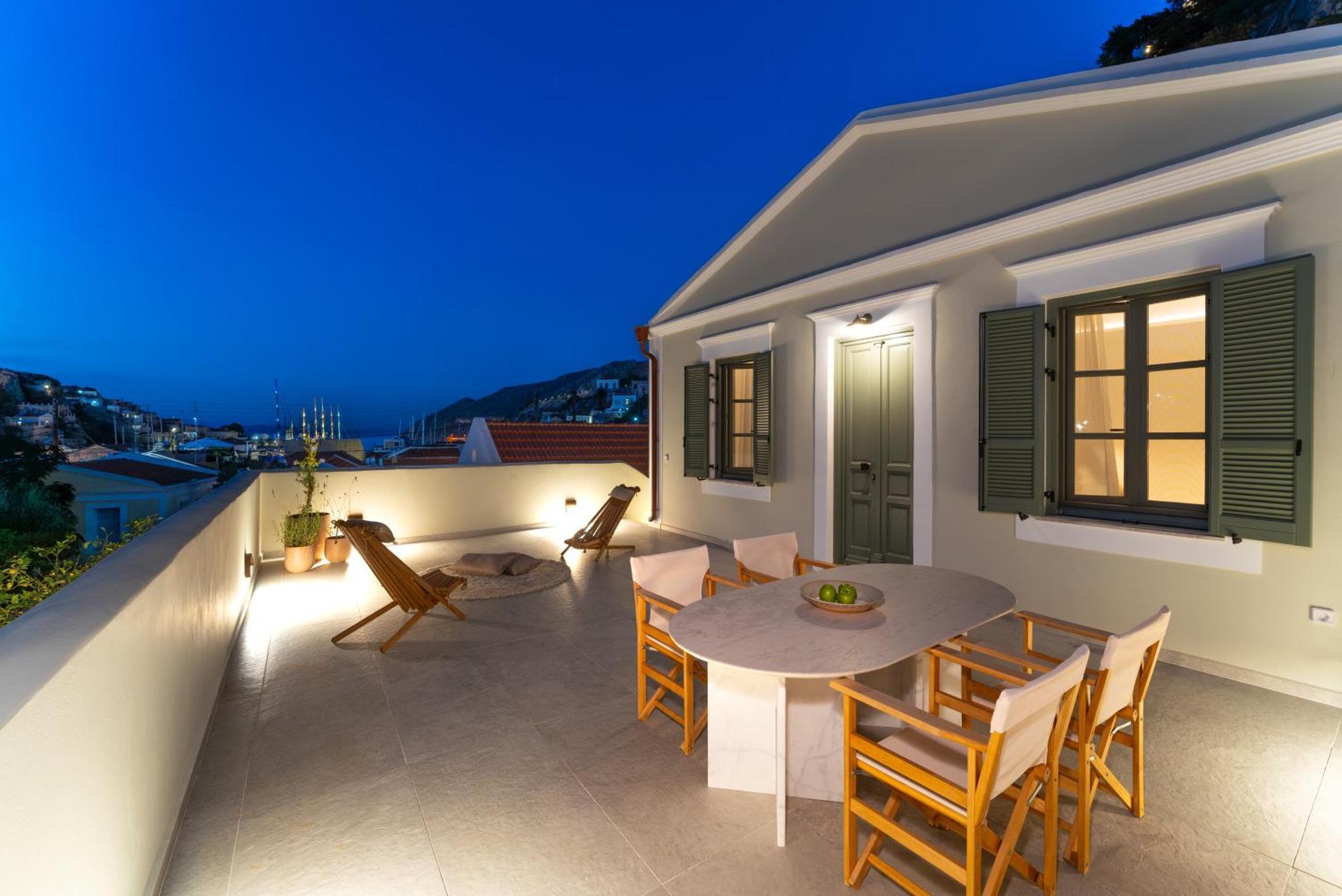 Nisomar Suites Đảo Sými Ngoại thất bức ảnh