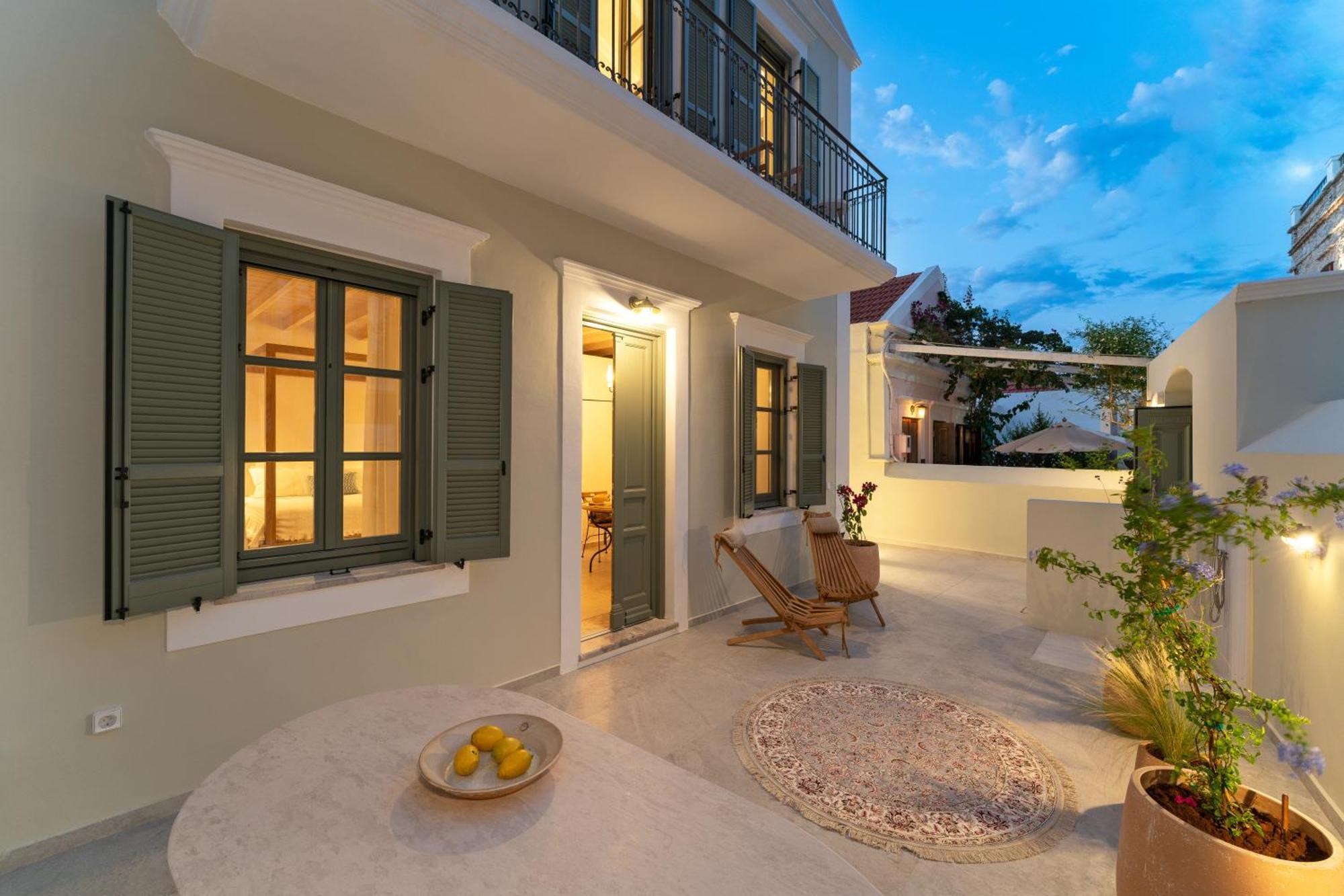 Nisomar Suites Đảo Sými Ngoại thất bức ảnh
